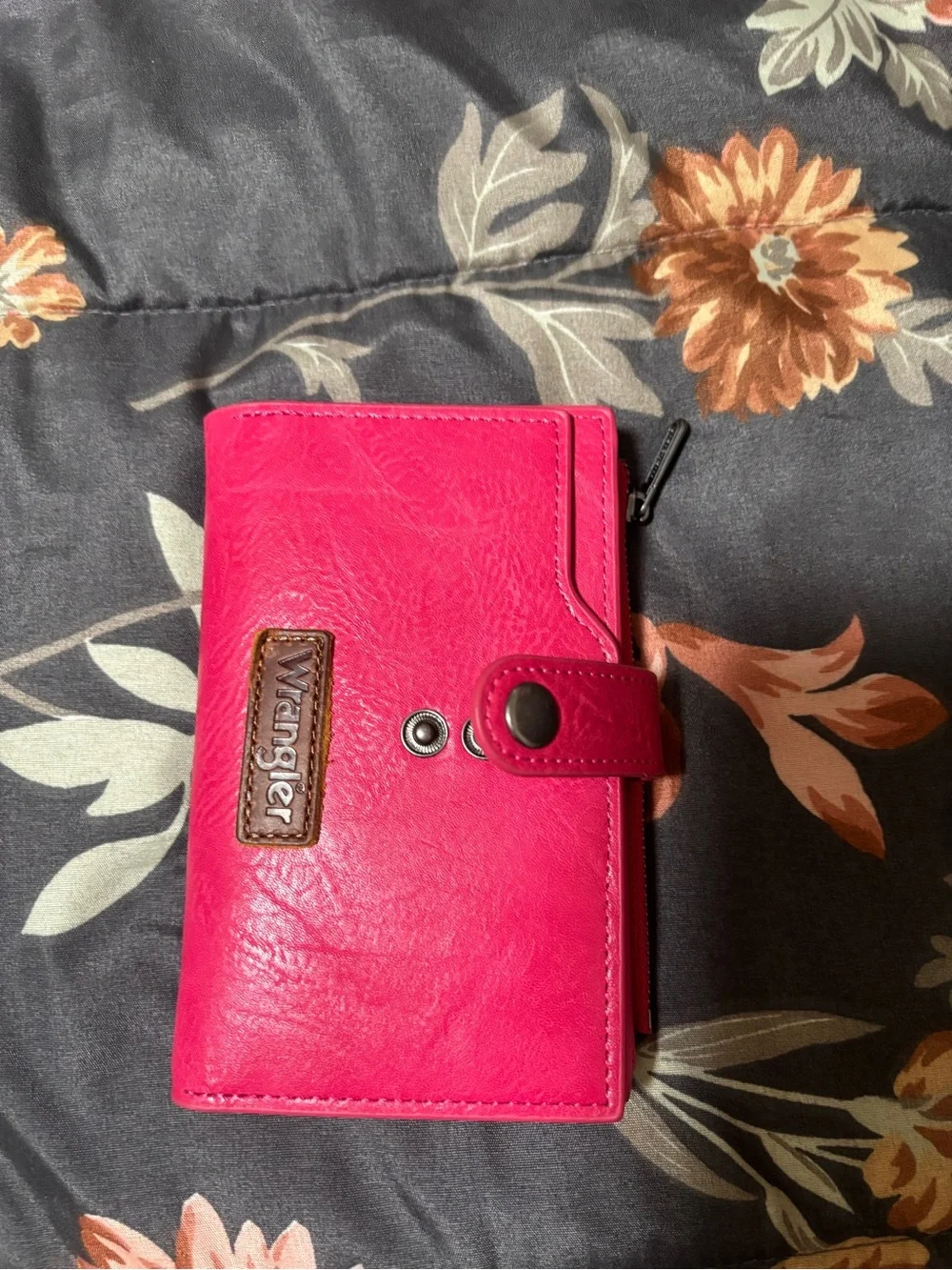 Wrangler Women's Bright Pink Leather Wallet with Snap Closure